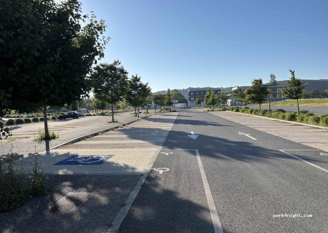 (31600) Muret - 7 Esplanade du Muretain — foto