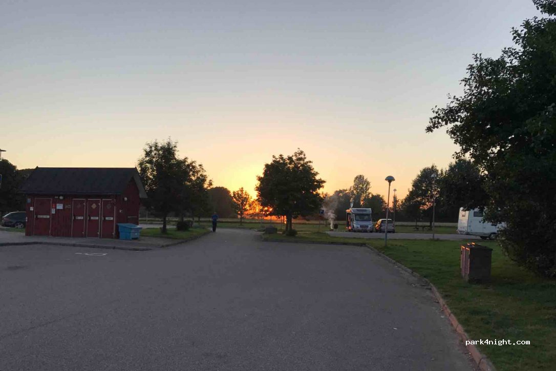 (262 96) Ängelholm - 1 Erikslundsvägen — foto