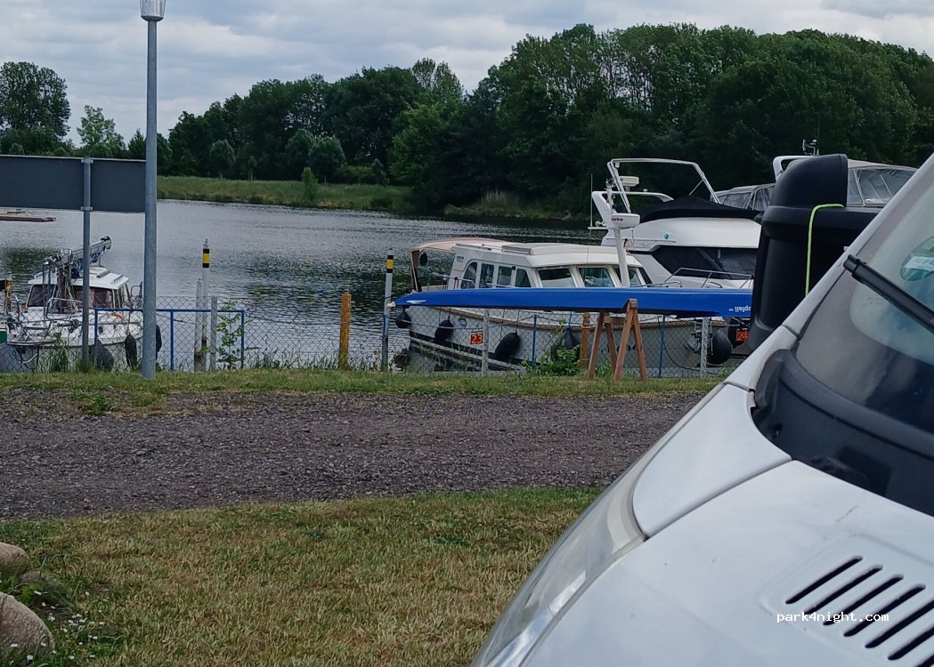 (39288) Burg (bei Magdeburg) - 20A Am Kanal — foto