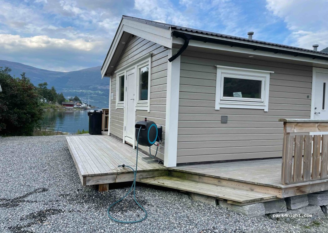 Olden Fjordcamping — foto 3