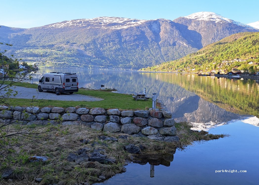 Olden Fjordcamping — foto 4