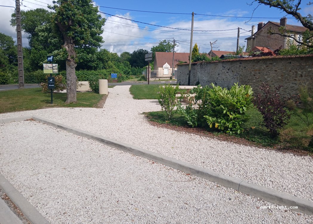 (77510) Rebais - 32 Avenue de la République — foto