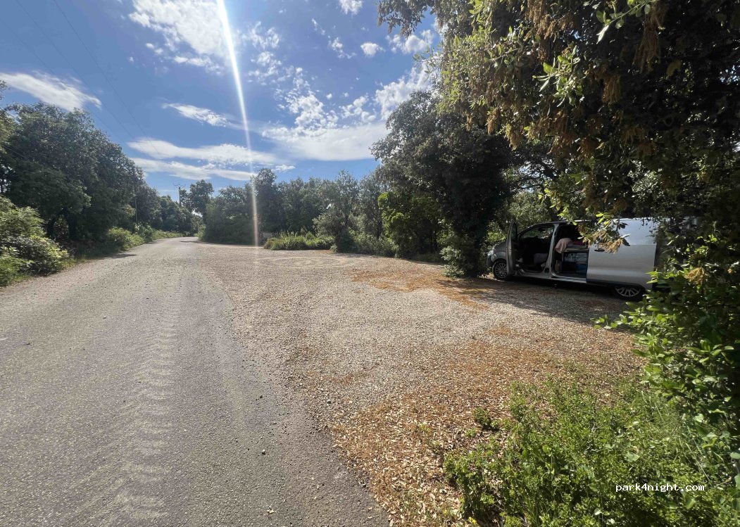 (30700) Uzès - 1194 Chemin des Planes — foto