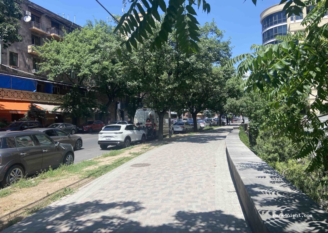 (0002) Yerevan - 24 Martiros Saryan Street — foto 3