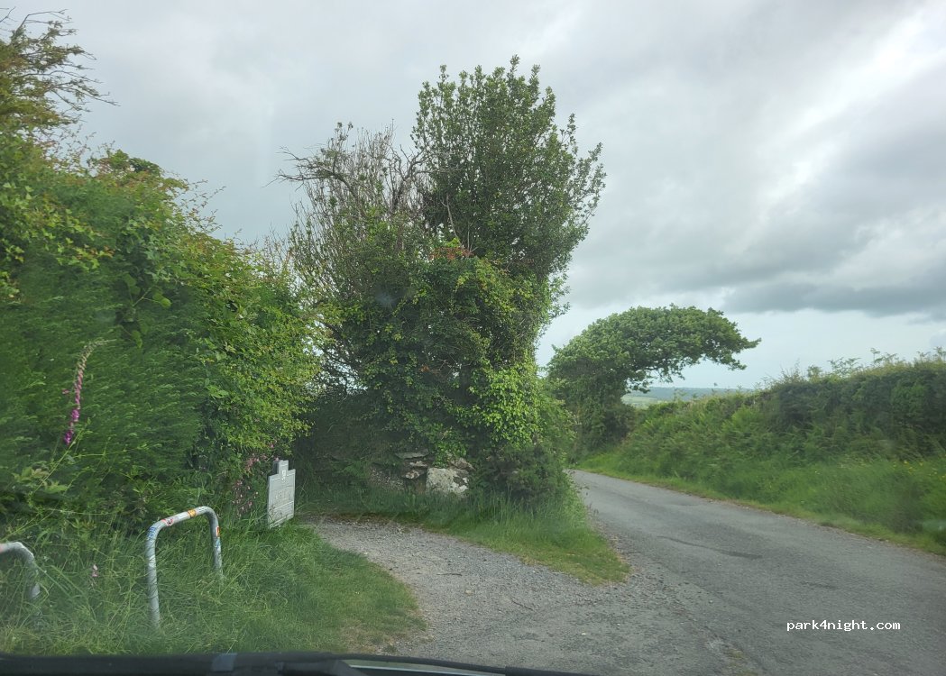 (SA41 3TZ) Crymych - Unnamed road — foto