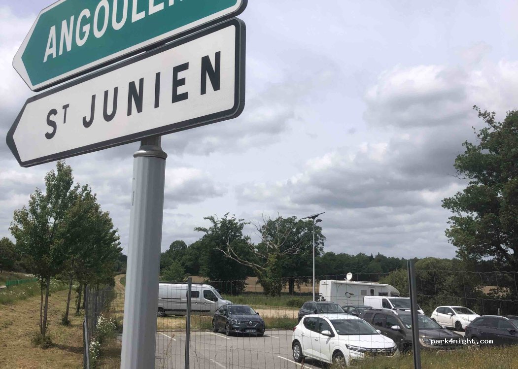 (87520) Veyrac - Unnamed road — foto 3