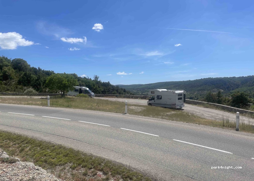 (04500) Quinson - 2159 Route de Riez — foto 2