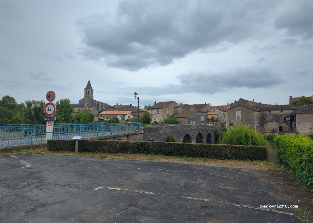 (86600) Sanxay - 11 Rue du Pont des Bergers — foto