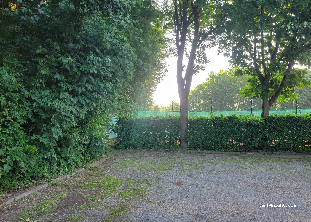 (41516) Grevenbroich - 6 Sportplatzweg — foto