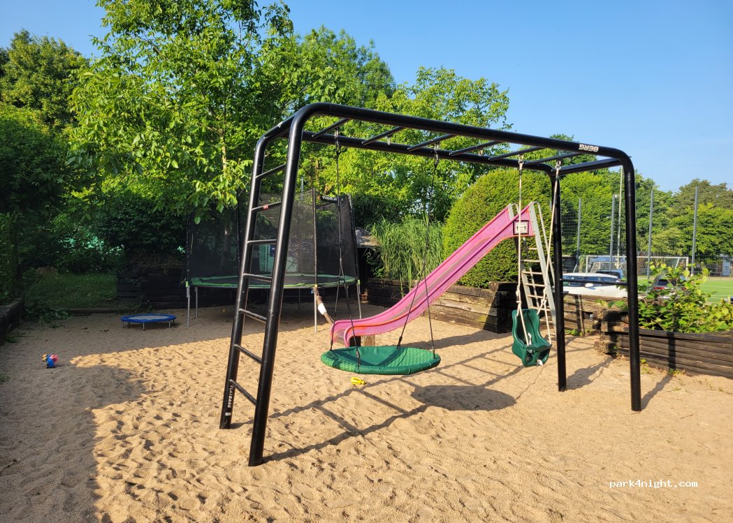 (41516) Grevenbroich - 6 Sportplatzweg — foto 3