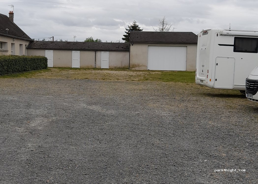 (86220) Port-de-Piles - 1 Rue de Nambon — foto