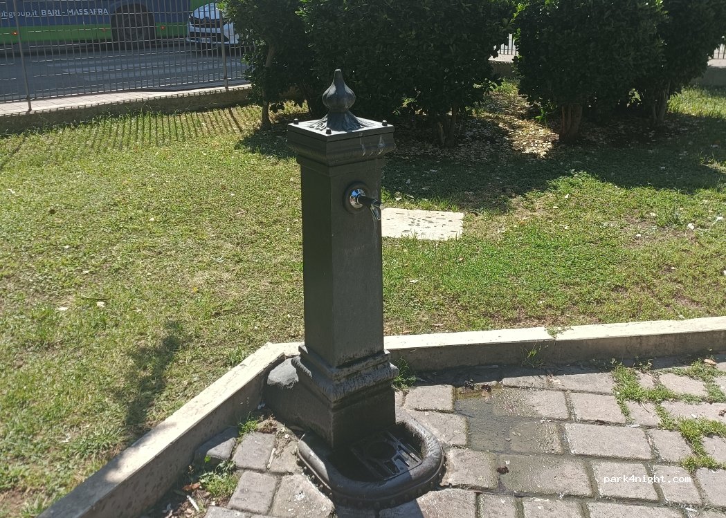 (70122) Bari - Piazza G. Garibaldi — foto