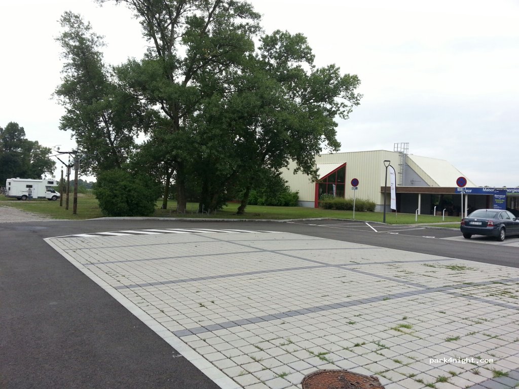 (68740) Fessenheim - 1 Rue de l'Europe — foto