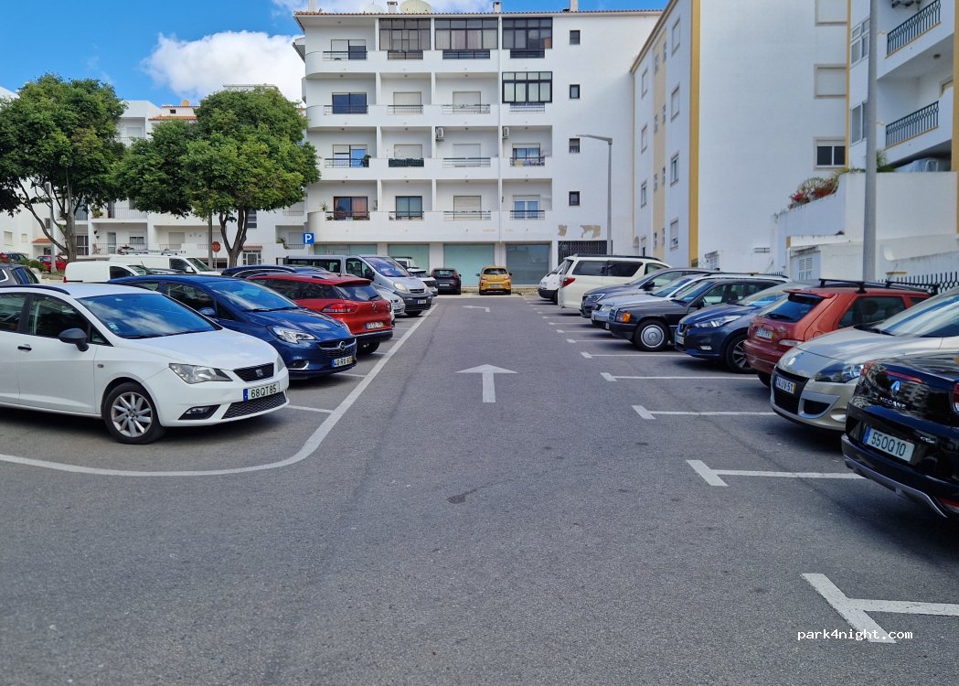(8600-519) Lagos - R. José Afonso 12B — foto
