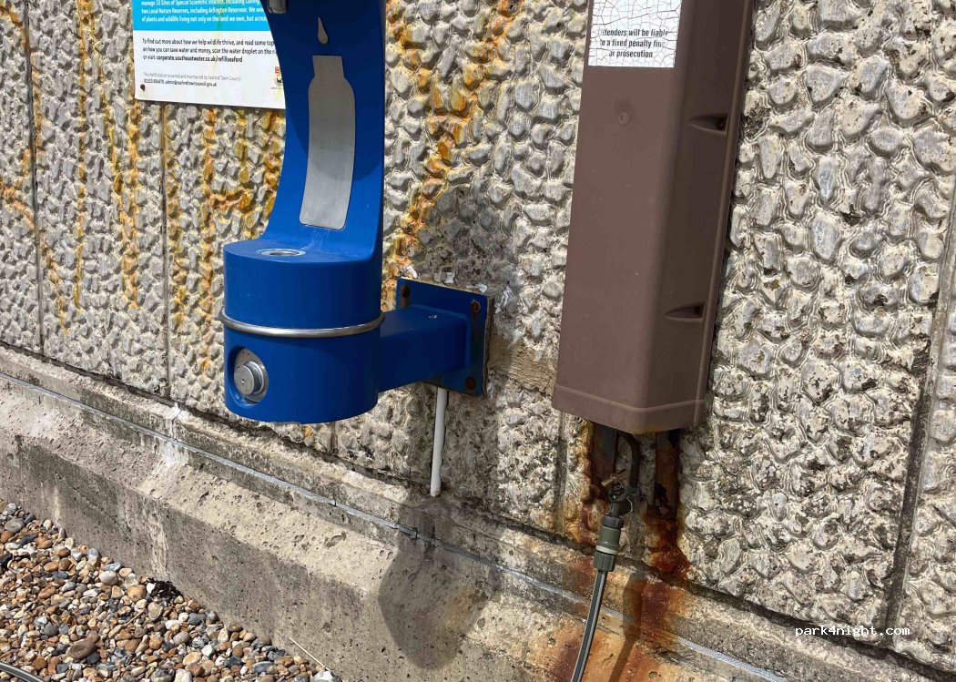(BN25 2PY) Seaford - 33 Marine Parade — foto