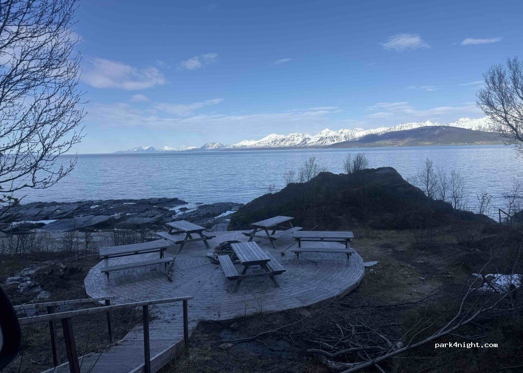 (9034) Oldervik - Unnamed Road — foto