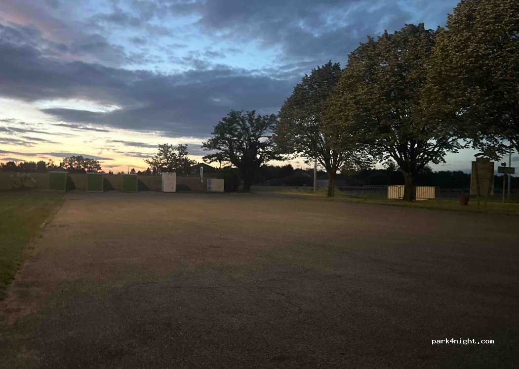 (01660) Chaveyriat - 461 Impasse du Stade — foto