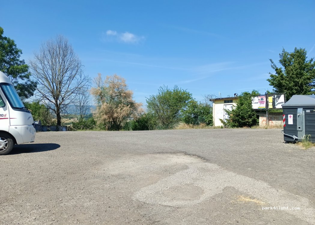 (41014) Madonna di Puianello - 2 Piazza Padre Raffaielle — foto