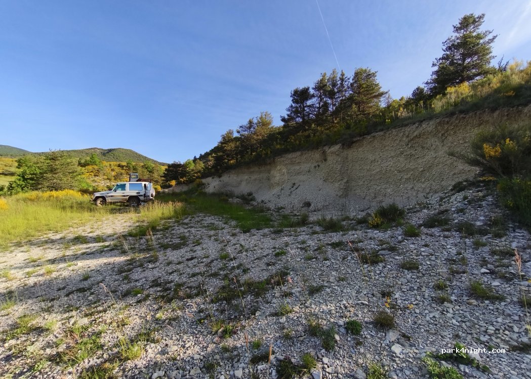 (26560) Laborel - Unnamed Road — foto
