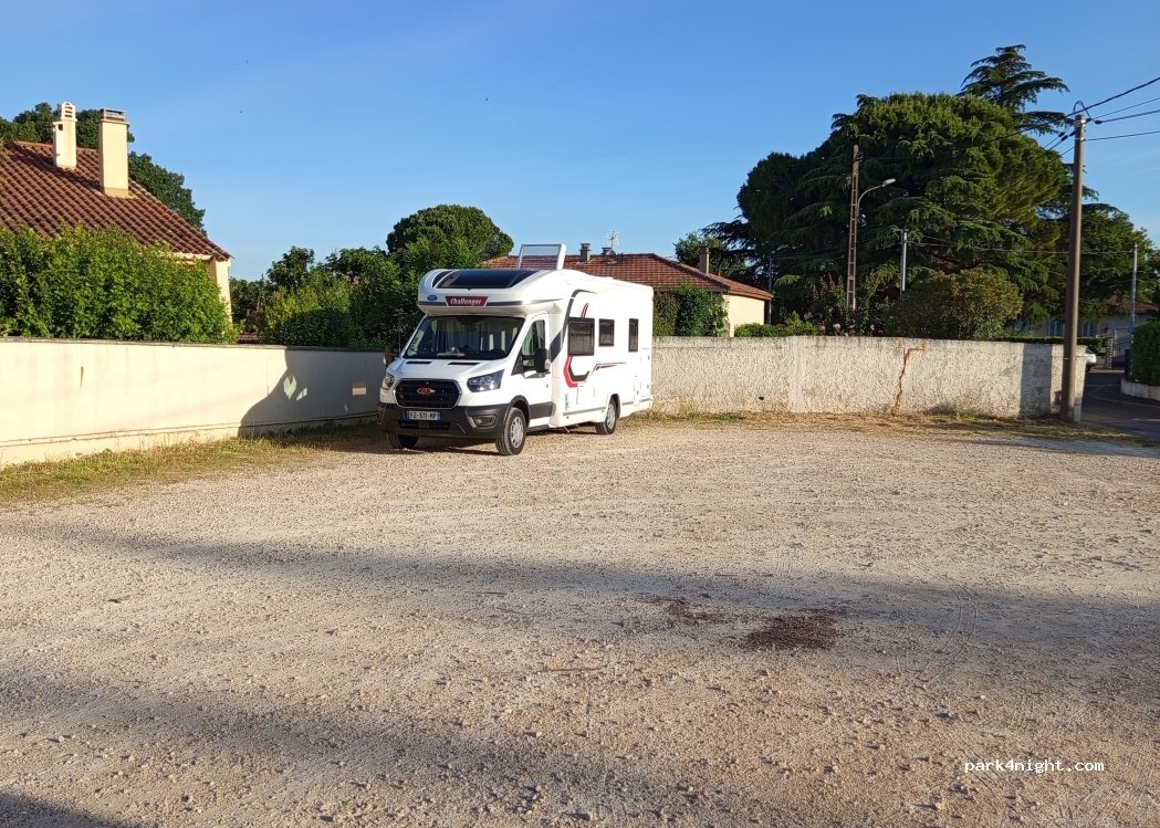 (84500) Bollène - 547 Avenue du Maréchal Leclerc — foto