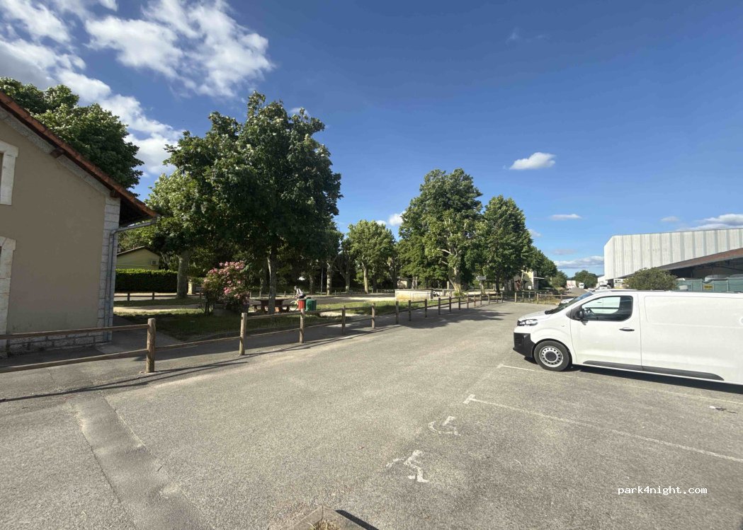 (07120) Grospierres - La Gare — foto 2