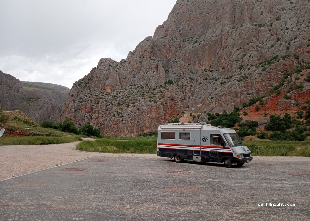 (24600) Yaka - Unnamed Road — foto