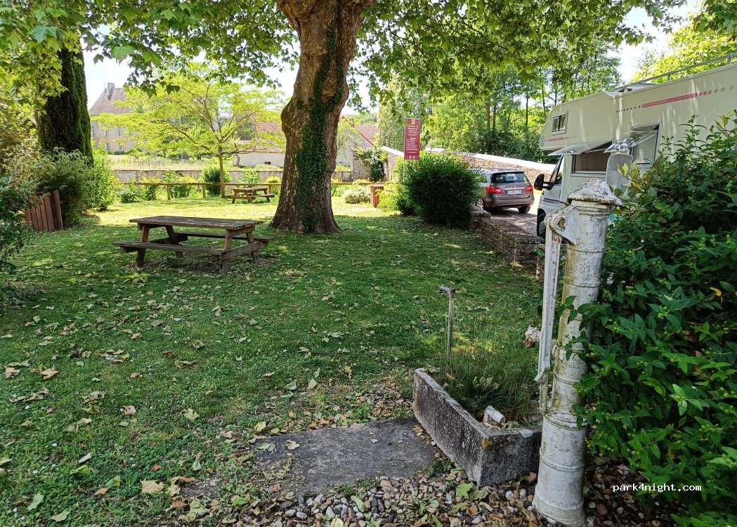 (71640) Mellecey - 8 Allée du Château — foto