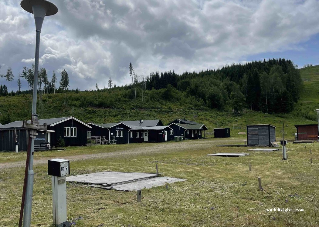 (686 94)  - 4 Björnbäcken — foto