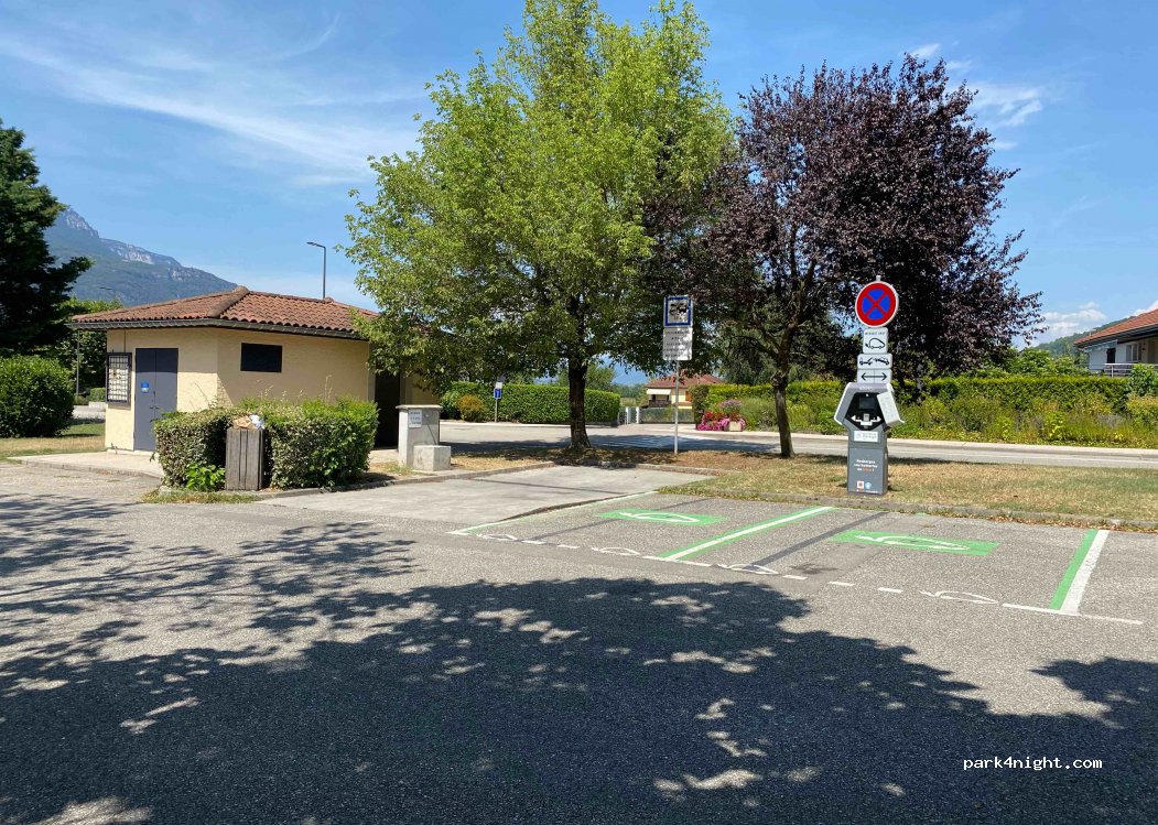 (38570) Le Cheylas - 42 Rue du Stade — foto