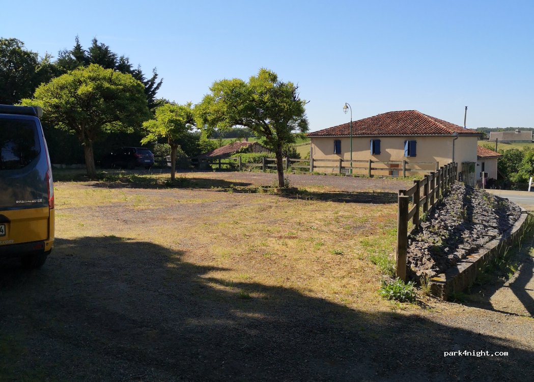 (32300) Loubersan - 121 Route de Mirande — foto