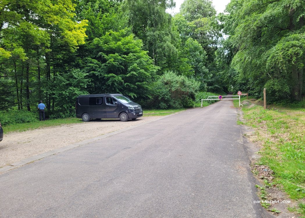 (95270) Saint-Martin-du-Tertre - Unnamed road — foto