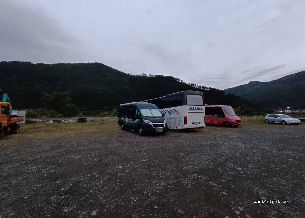 () Munaz - — foto 2