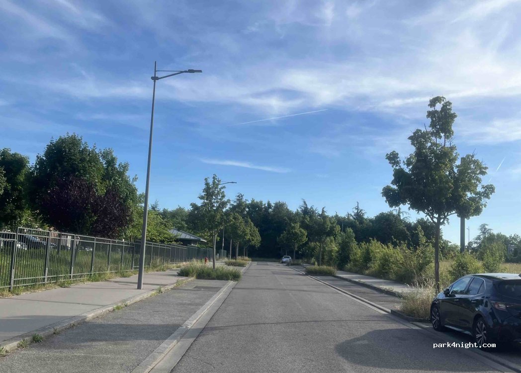 (69800) Saint-Priest - 195 Rue André Lwoff — foto