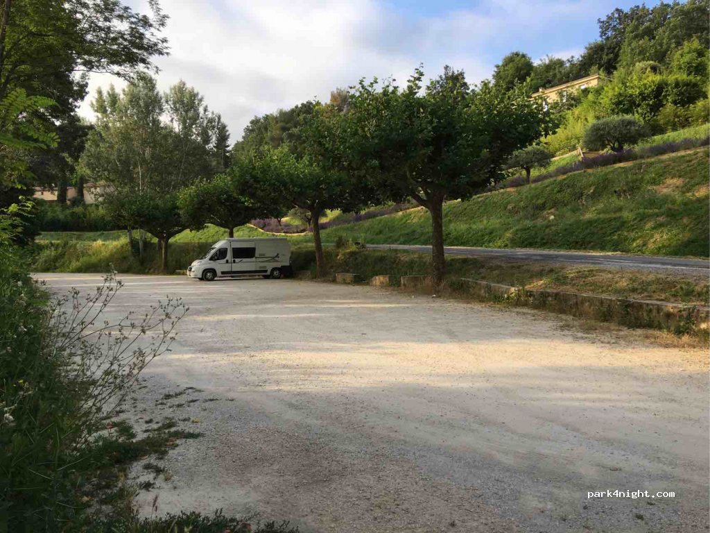 (84560) Ménerbes - Rue Saint-Estève — foto 2