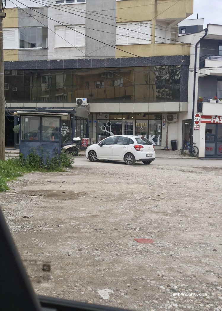 (30000) Pejë - William Walker — foto