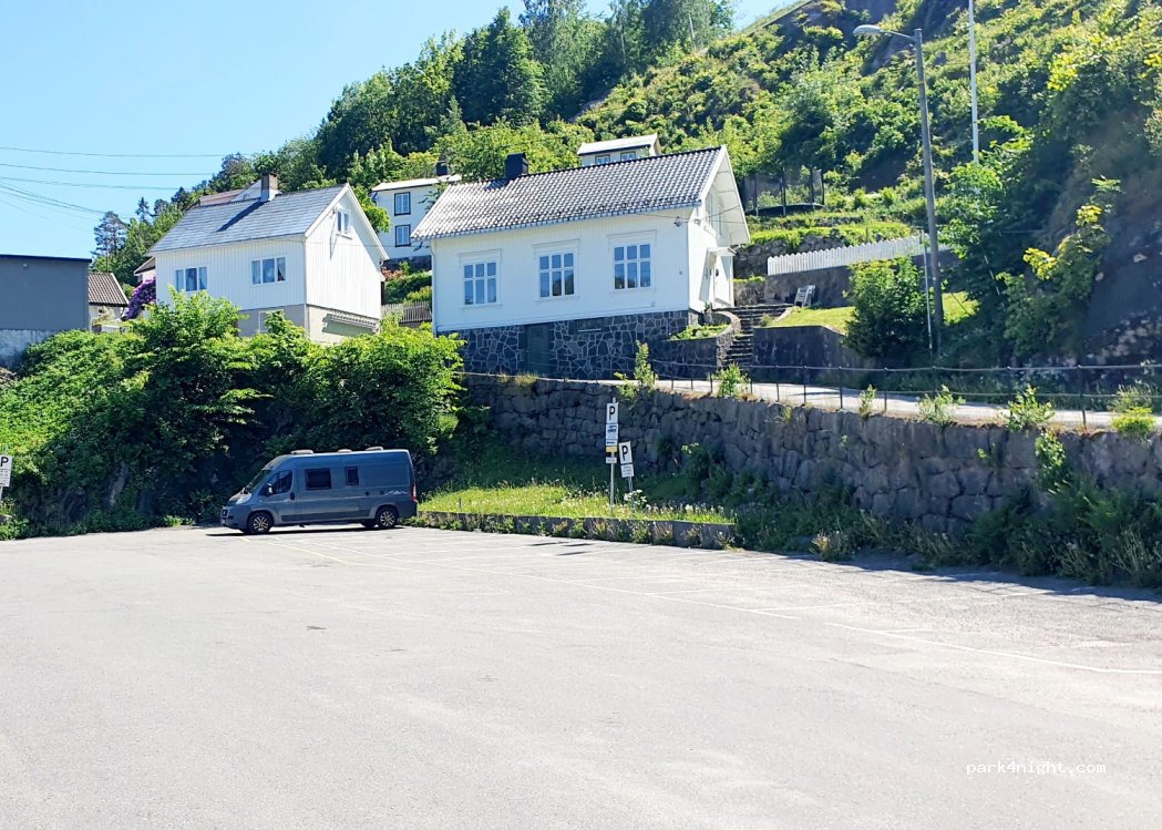 (4900) Tvedestrand - 12 Bakkeskåt — foto 3