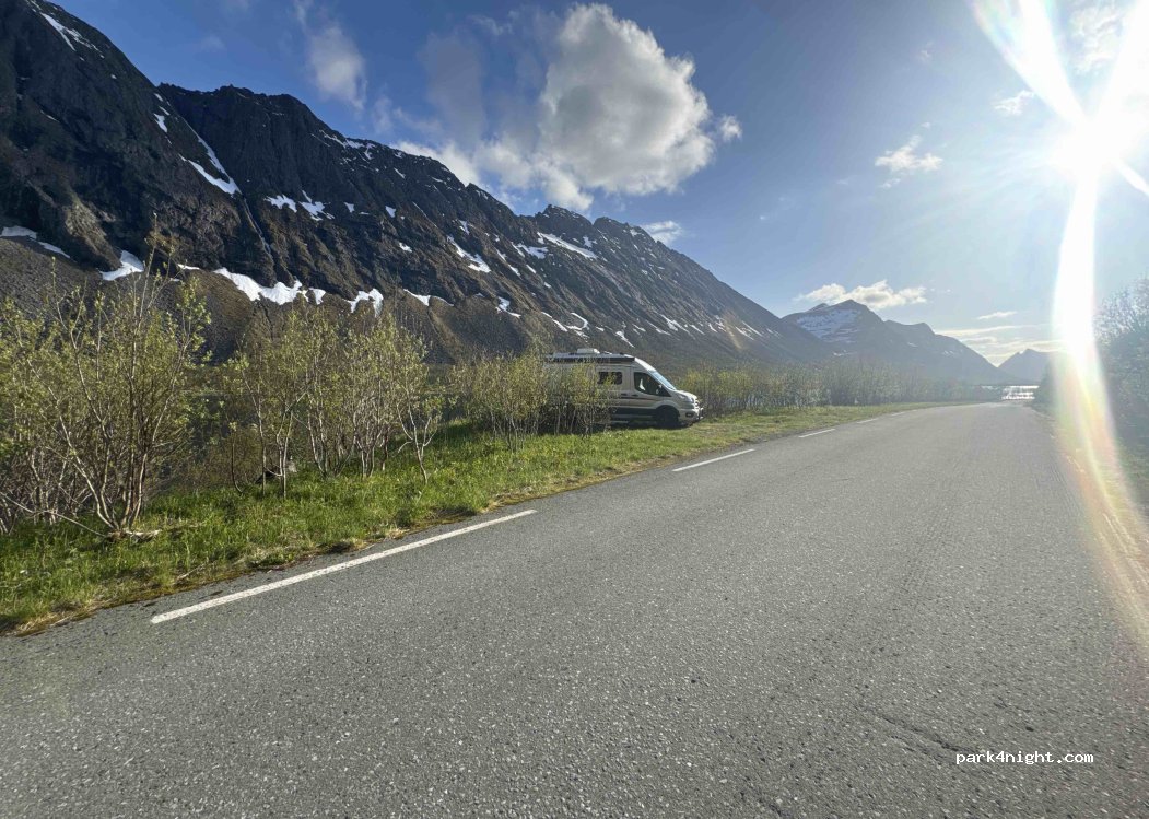 (9380) Gryllefjord - 331 Gryllefjordbotn — foto