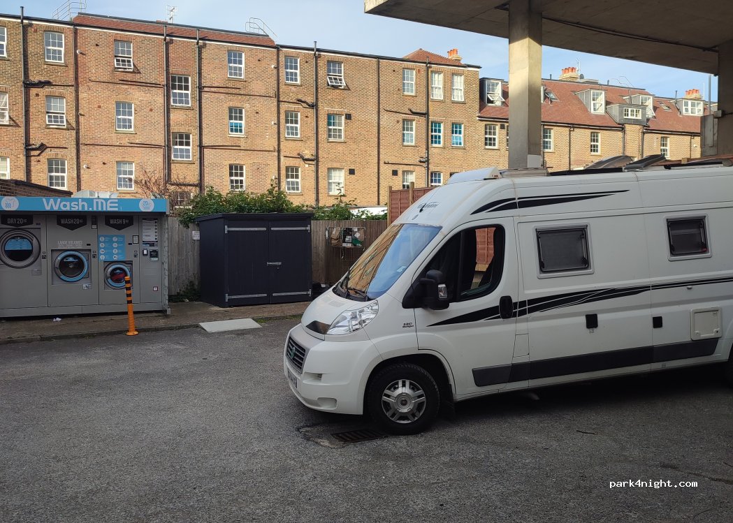 (BN21 3DF) Eastbourne - 222 Terminus Road — foto 2