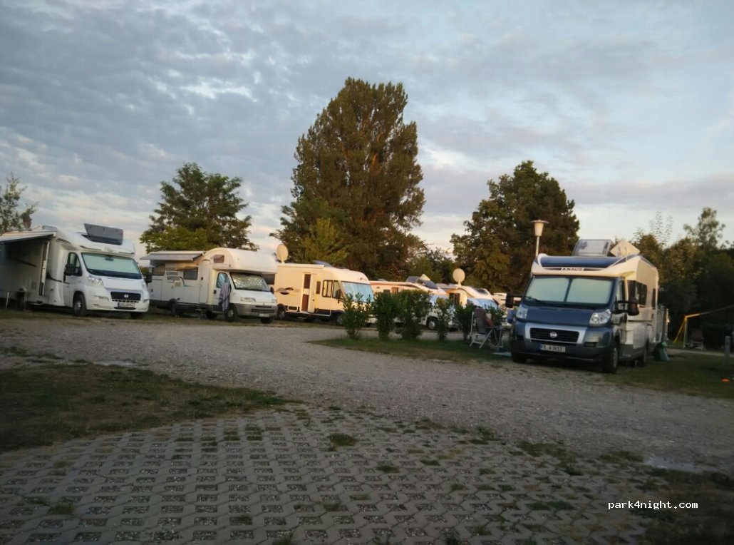 Wohnmobilstellplatz am Müllersee — foto