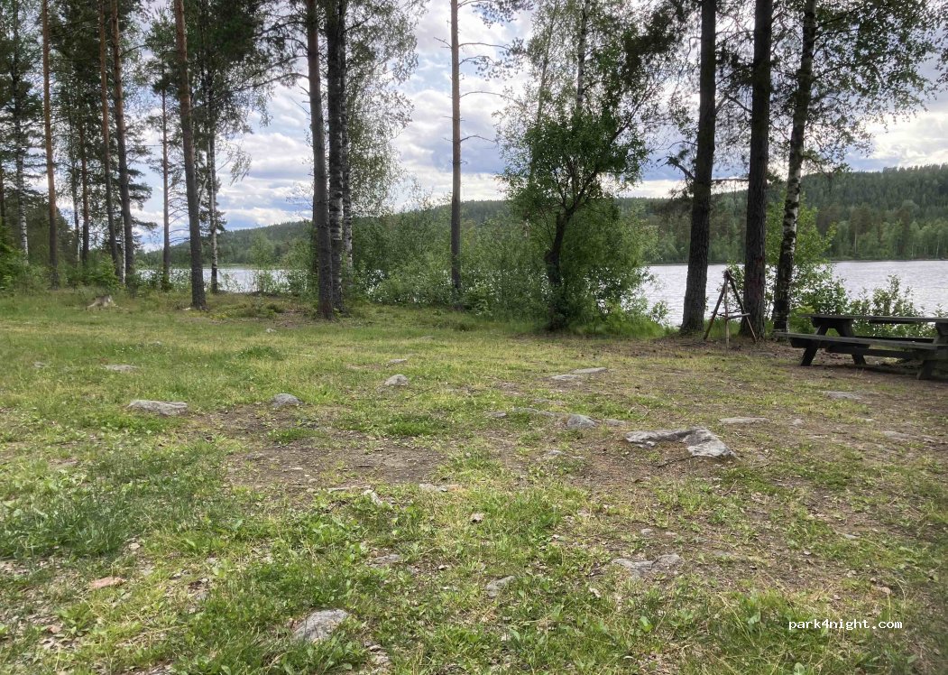 ()  - 693 Pålerudvegen — foto
