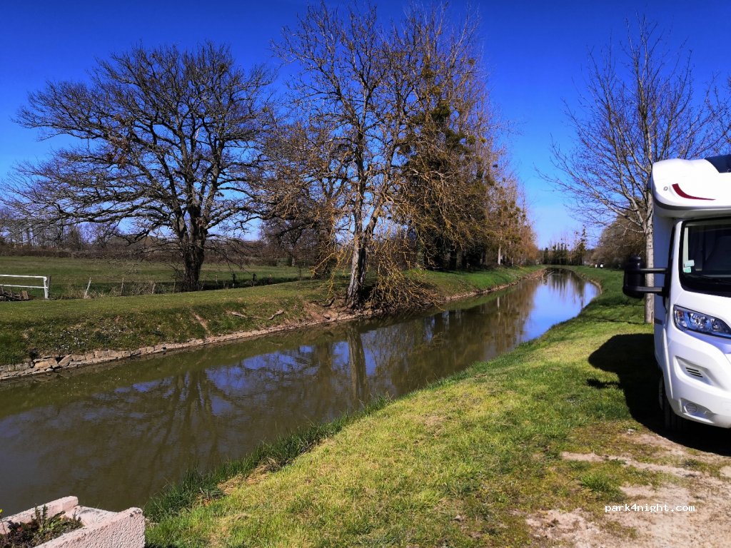 (18210) Le Pondy - 6 D953 — foto