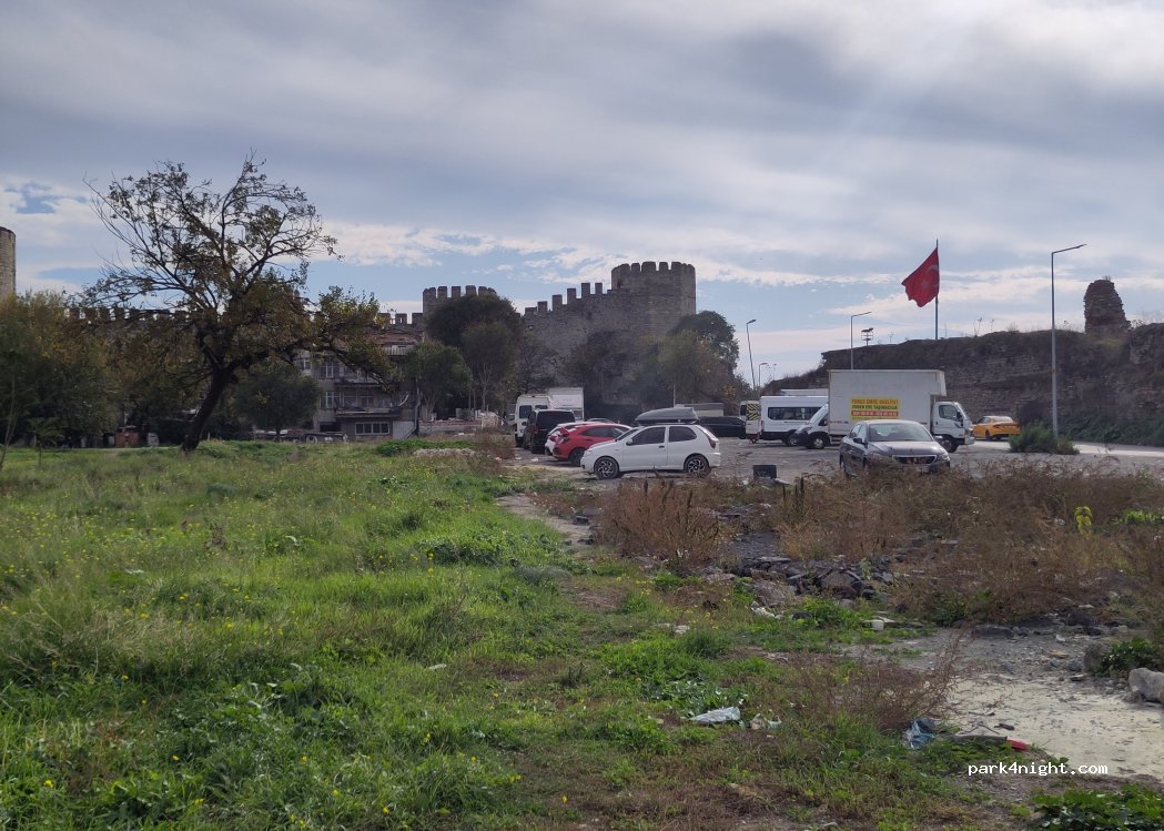(34107) Fatih - 3 Hacı Piri Sokak — foto