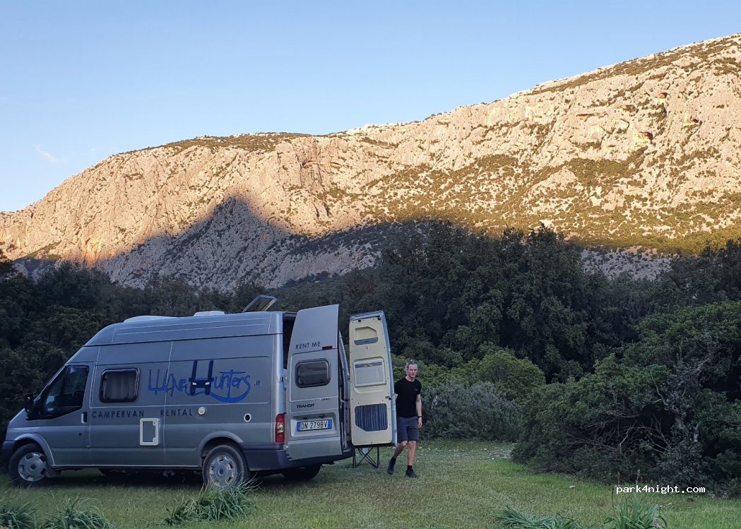 (08025) Oliena - Strada per Valle di Lanaittu — foto 2
