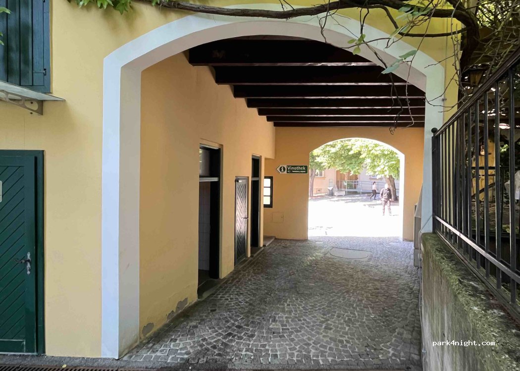 (2352) Gumpoldskirchen - 9 Josef Schöffel-Straße — foto