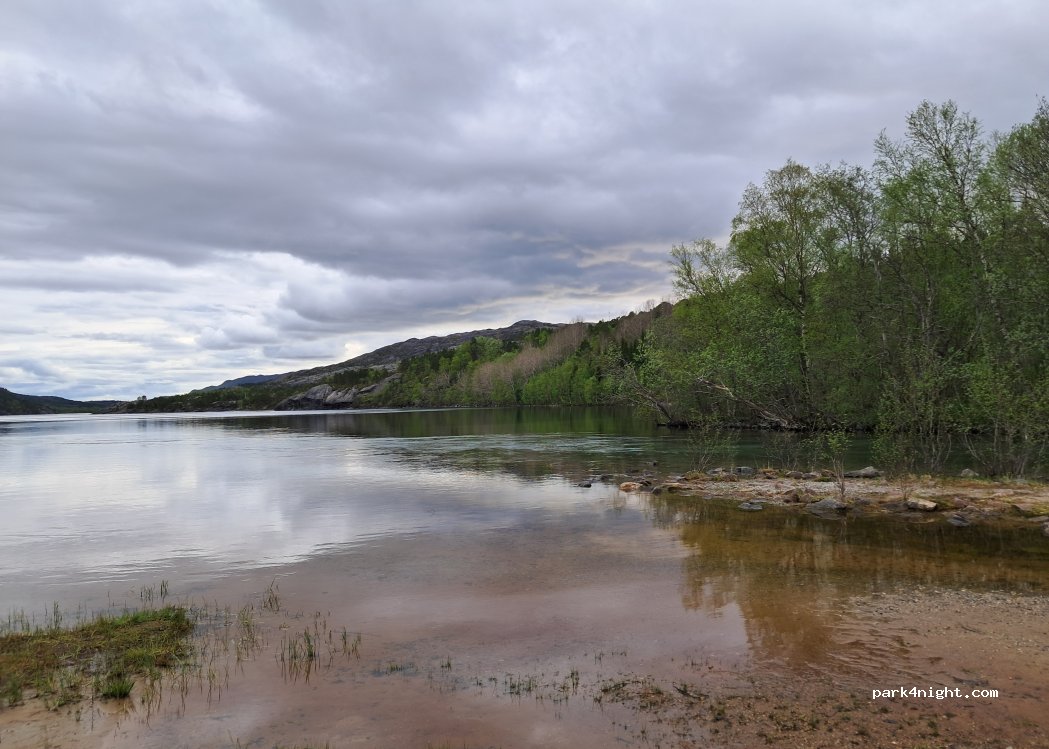 (8050) Tverlandet - 850 Vatnveien — foto