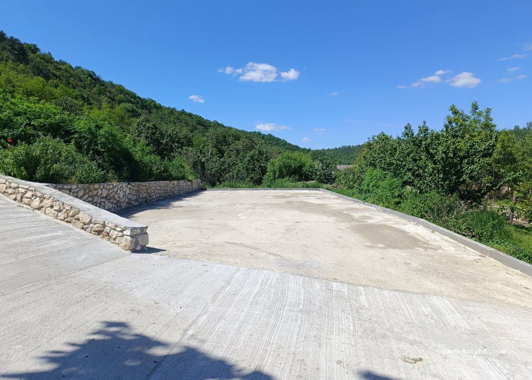 () Stroieşti - Unnamed Road — foto