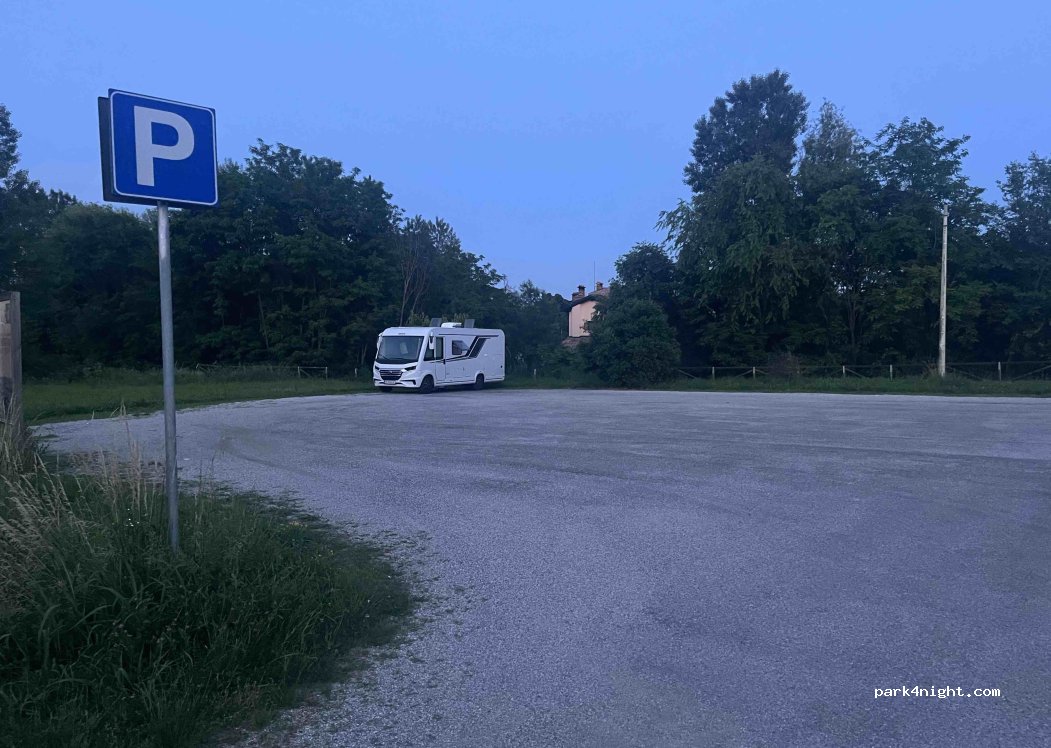 (34070) Capriva del Friuli - 66 Via Roma — foto