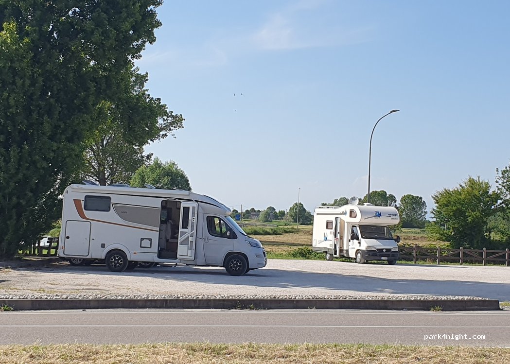 (46039) Villimpenta - 2 Via Tione — foto