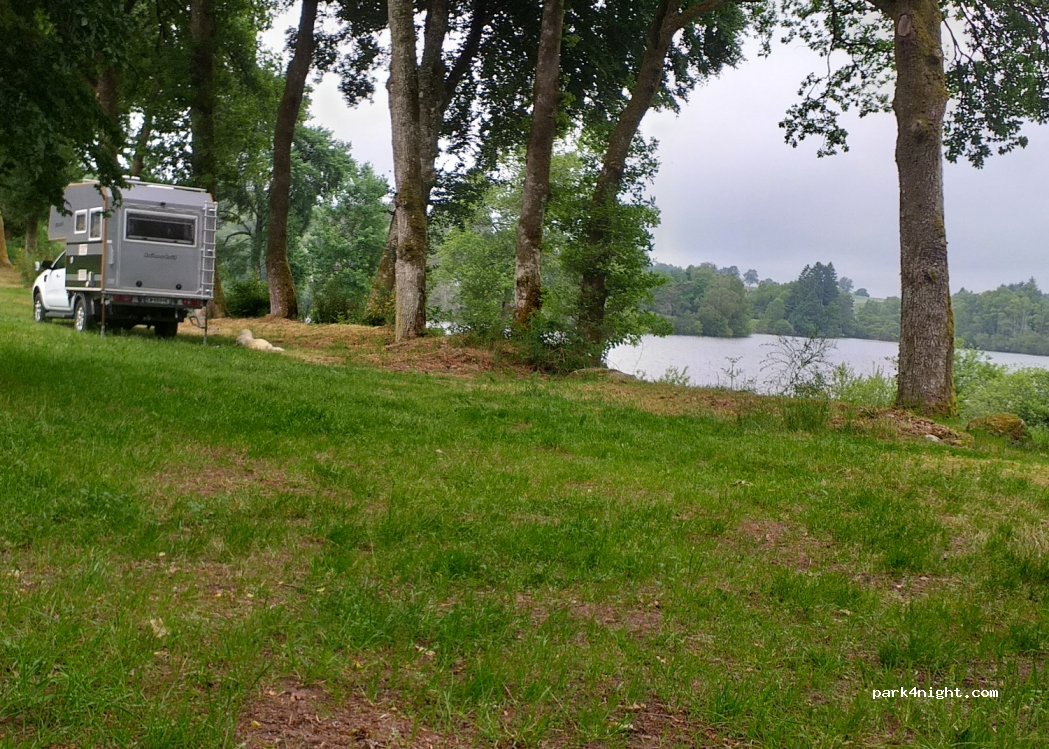 (87120) Beaumont-du-Lac - D43 — foto