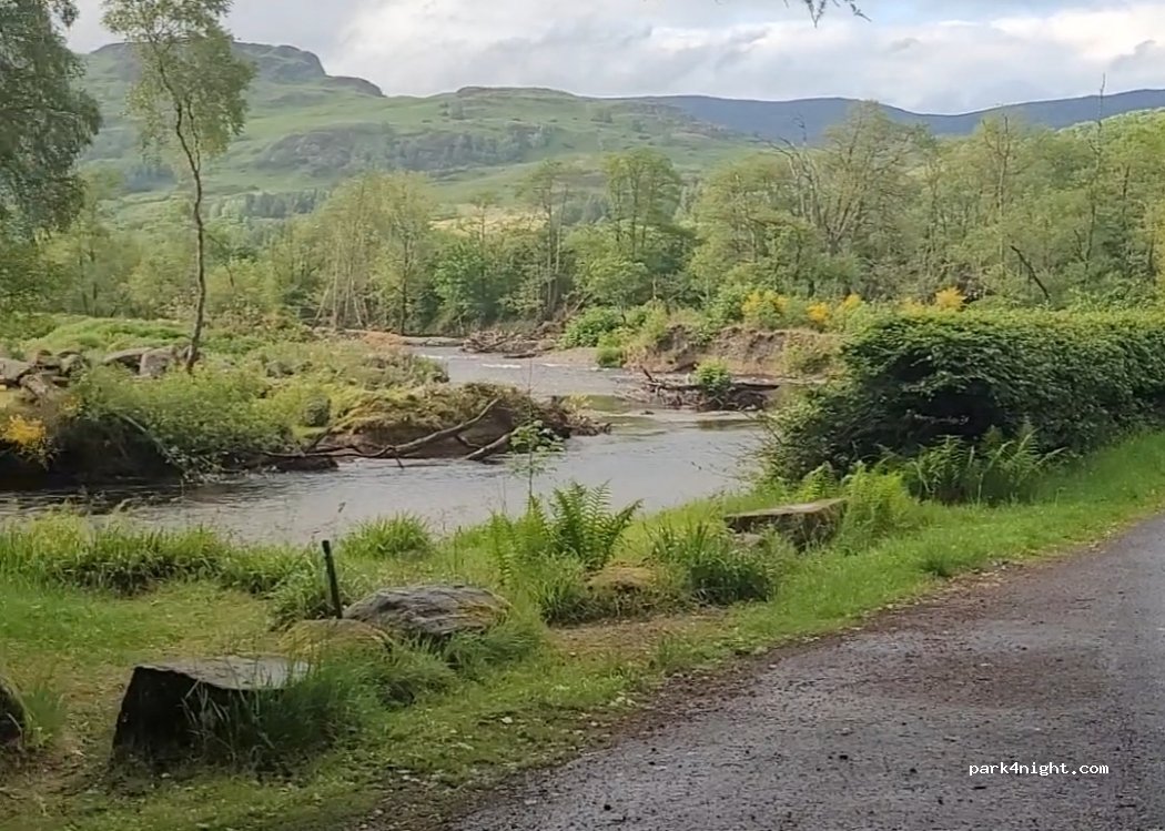 (PH6 2JS) Crieff - Unnamed road — foto